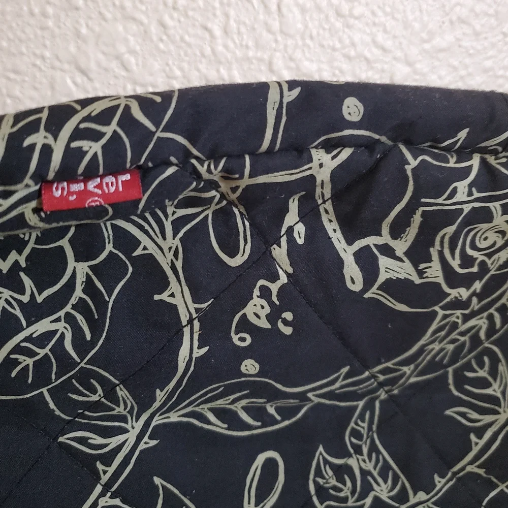 Levi’s black multi print padded cushioned fabric laptop‎ sleeve